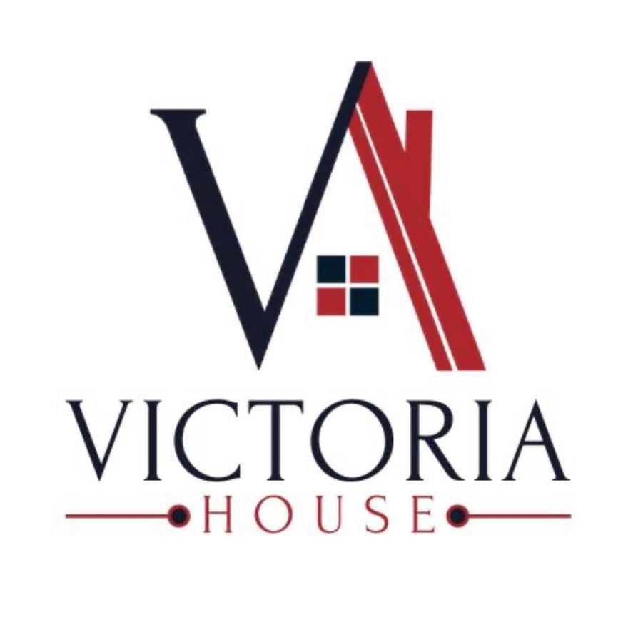 Victoria House - Self Catering Quiet Guesthouse - Adult Singles And Couples Only Блэкпул Экстерьер фото